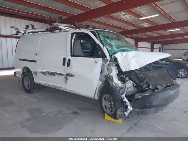 Chevrolet Express 2500 Work Van 2018 1GCWGAFP3J1301499 Image 1