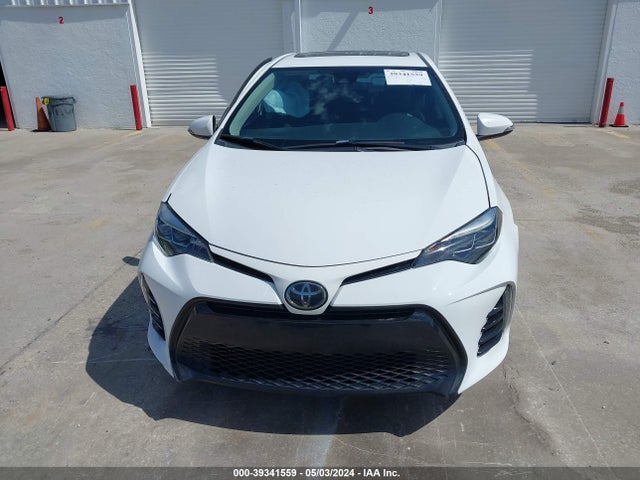 Toyota COROLLA SE 2018 5YFBURHE4JP830019 Image 12