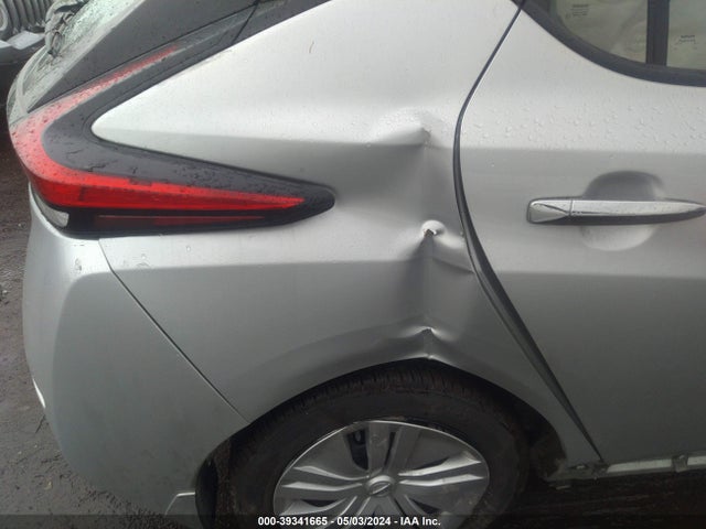 Nissan LEAF S 2018 1N4AZ1CP9JC300957 Image 10
