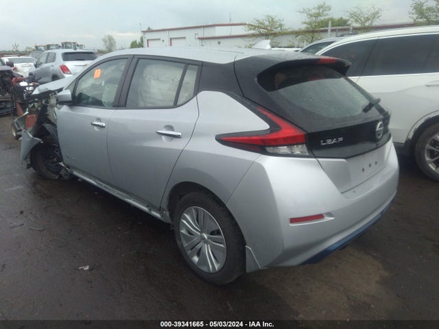 Nissan LEAF S 2018 1N4AZ1CP9JC300957 Image 3