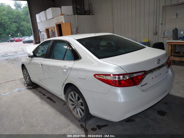 Toyota CAMRY XLE 2015 4T1BF1FKXFU081320 Image 3