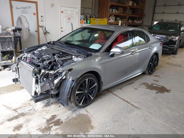 Toyota CAMRY XSE 2018 4T1B61HK8JU027357 Image 2