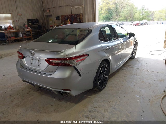 Toyota CAMRY XSE 2018 4T1B61HK8JU027357 Image 4