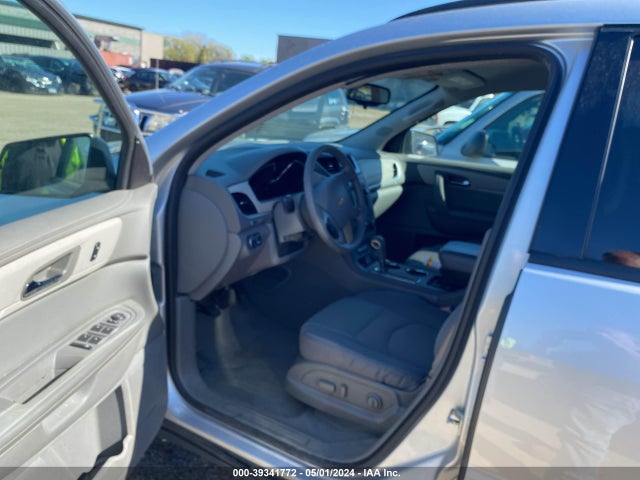 Chevrolet Traverse Ls 2016 1GNKRFKD4GJ324369 Image 5