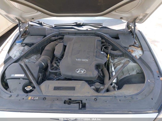 Hyundai Genesis 3.8 2016 KMHGN4JEXGU122686 Image 10