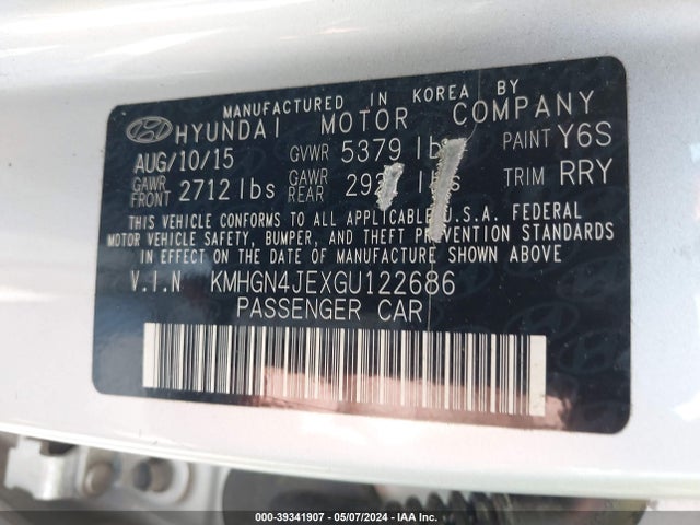 Hyundai Genesis 3.8 2016 KMHGN4JEXGU122686 Image 9