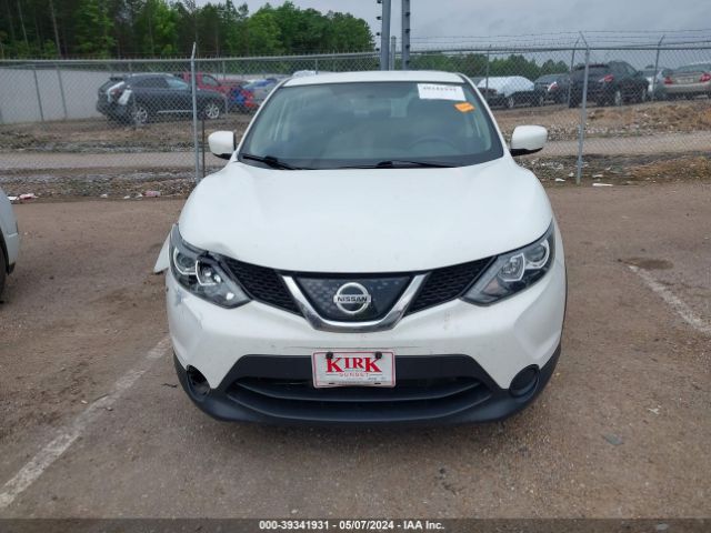 JN1BJ1CP5JW151034 Nissan Rogue Sport S