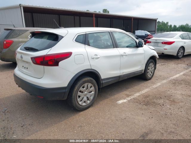 JN1BJ1CP5JW151034 Nissan Rogue Sport S