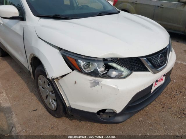 JN1BJ1CP5JW151034 Nissan Rogue Sport S