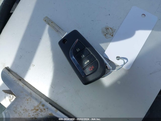 Toyota CAMRY LE 2018 JTNB11HK9J3024293 Image 11