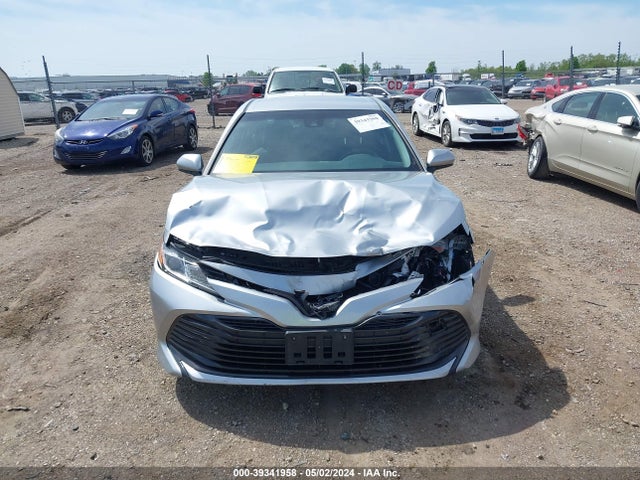 Toyota CAMRY LE 2018 JTNB11HK9J3024293 Image 13