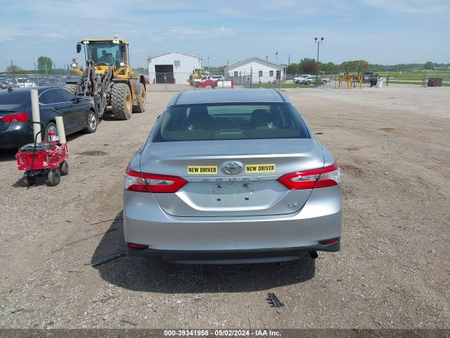 Toyota CAMRY LE 2018 JTNB11HK9J3024293 Image 17