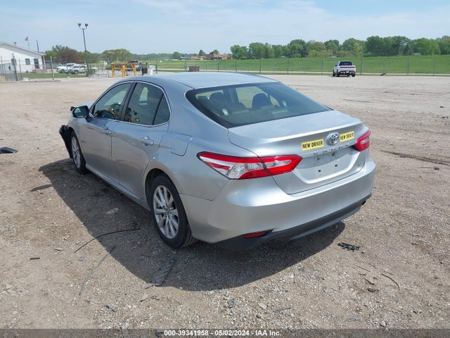 Toyota CAMRY LE 2018 JTNB11HK9J3024293 Image 3
