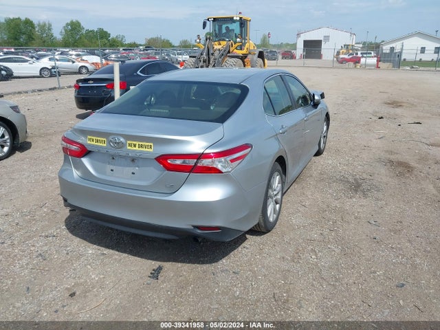 Toyota CAMRY LE 2018 JTNB11HK9J3024293 Image 4