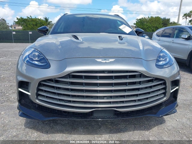 SD7VUJBW0PTV06633 Aston Martin Dbx 707