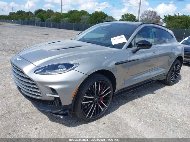 SD7VUJBW0PTV06633 Aston Martin Dbx 707