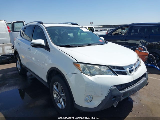 Toyota Rav4 Xle 2015 JTMWFREV7FJ046672 Image 1