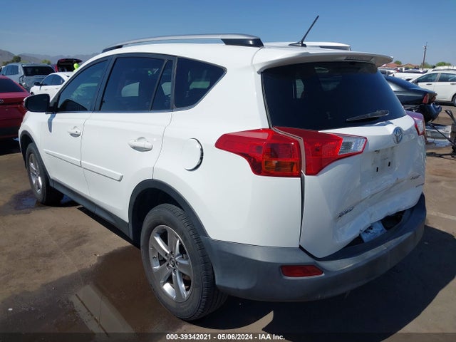 Toyota Rav4 Xle 2015 JTMWFREV7FJ046672 Image 3