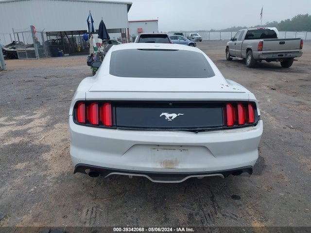 Ford Mustang Ecoboost 2015 1FA6P8THXF5314018 Image 17