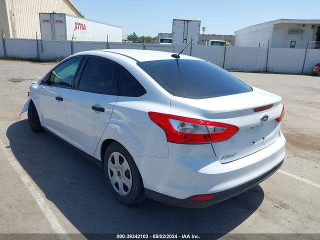 Ford FOCUS S 2014 1FADP3E20EL363483 Image 3
