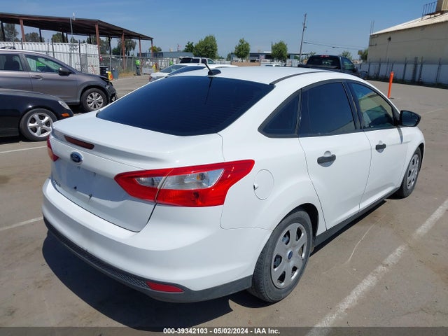 Ford FOCUS S 2014 1FADP3E20EL363483 Image 4