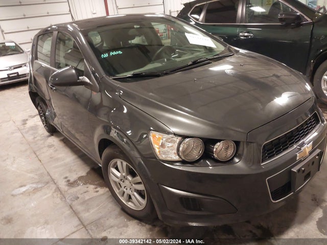 Chevrolet Sonic Lt Auto 2015 1G1JC6SH2F4195093 zdjęcie główne