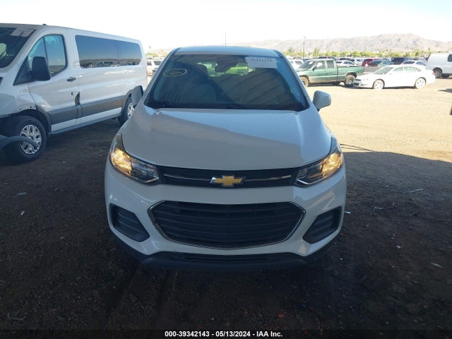 Chevrolet TRAX LS 2017 3GNCJKSB2HL234523 Image 12