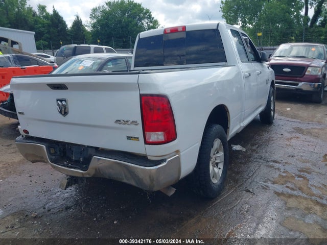 1C6RR7GG0HS736520 RAM 1500 Slt Quad Cab 4x4 6'4 Box