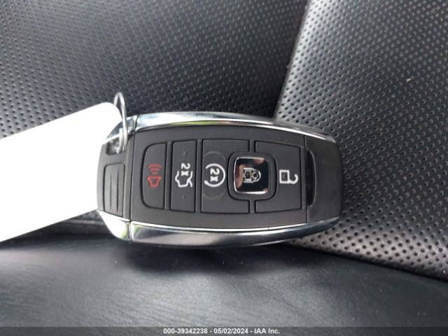 5LMJJ2JT1JEL05073 Lincoln Navigator Select