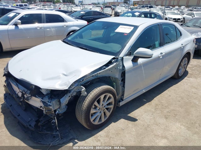 Toyota CAMRY LE 2023 4T1C11AK7PU125155 Image 2