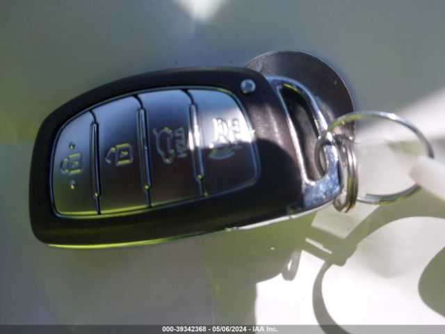 KM8J33A42MU396294 Hyundai Tucson Value