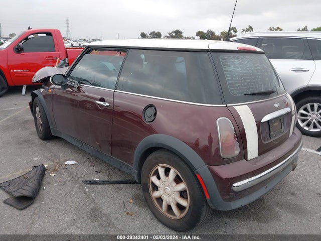 2003 MINI COOPER WMWRC33443TE16781 Photo 2