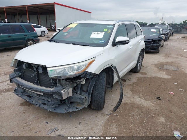 Toyota Highlander Xle V6 2015 5TDKKRFH4FS074239 Image 2