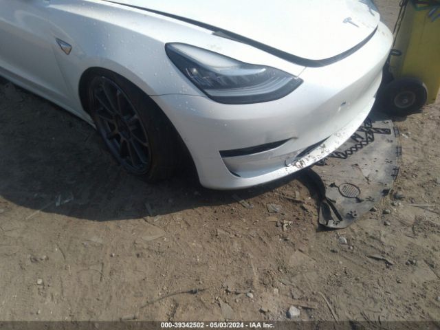 5YJ3E1EB3KF421973 Tesla Model 3 Long Range/performance