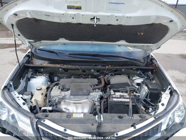 Toyota RAV4 LE 2015 JTMZFREV5FD080668 Image 10