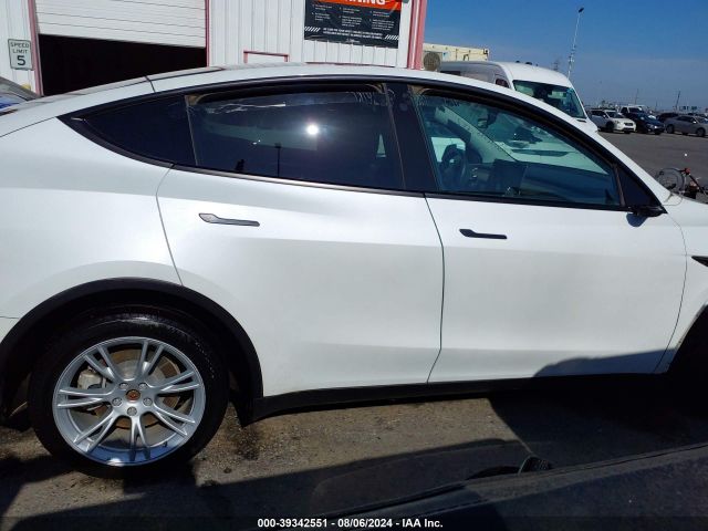5YJYGDEE0MF094642 Tesla Model Y Long Range Dual Motor All-wheel Drive