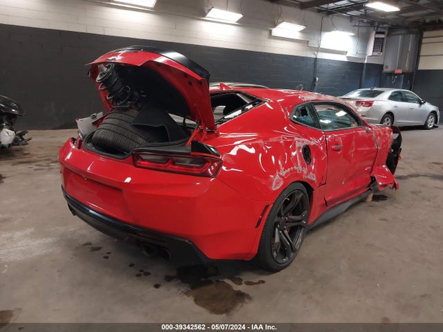 Chevrolet Camaro 1ss 2018 1G1FE1R7XJ0171317 Image 4