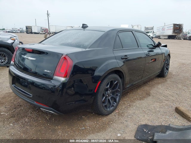 2C3CCABG2KH550551 Chrysler 300 300s
