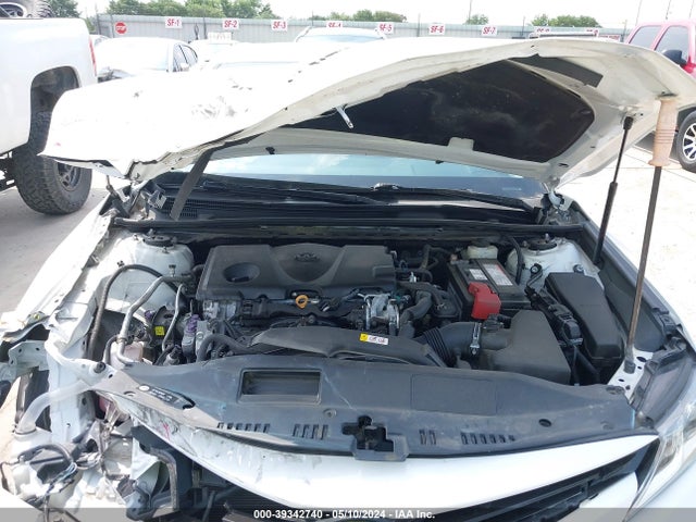 Toyota CAMRY LE 2018 4T1B11HK7JU577258 Image 10