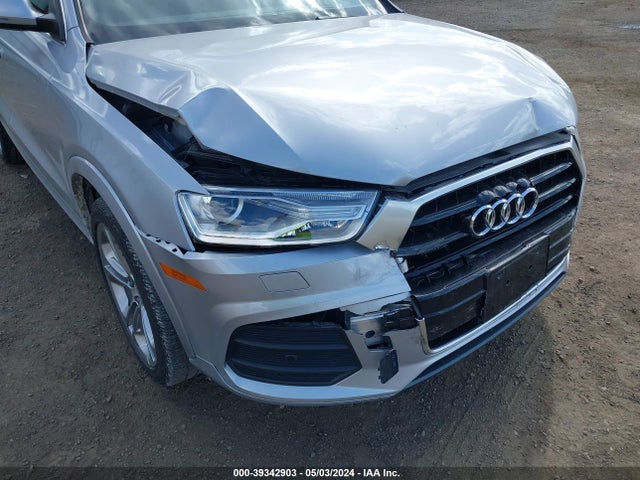 WA1JCCFS4HR012482 Audi Q3 2.0t Premium