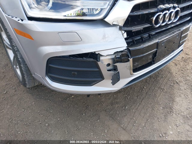 WA1JCCFS4HR012482 Audi Q3 2.0t Premium