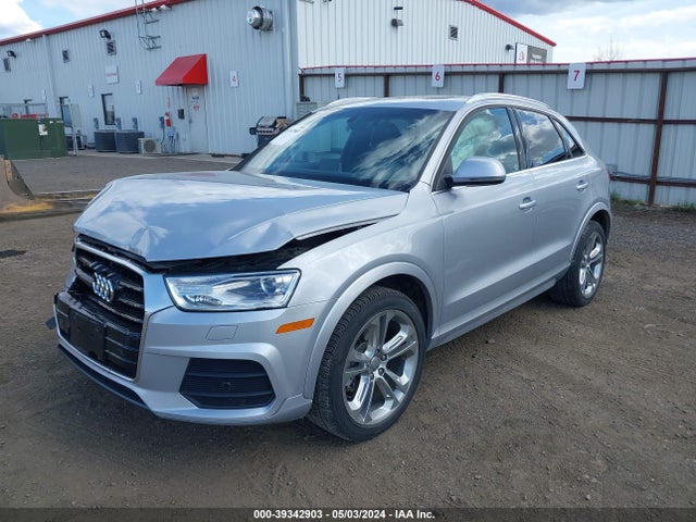 WA1JCCFS4HR012482 Audi Q3 2.0t Premium