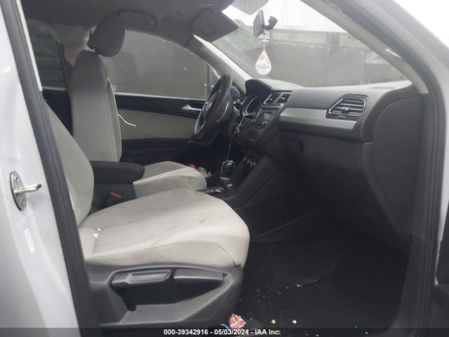 3VV1B7AX9JM073659 Volkswagen Tiguan 2.0t S