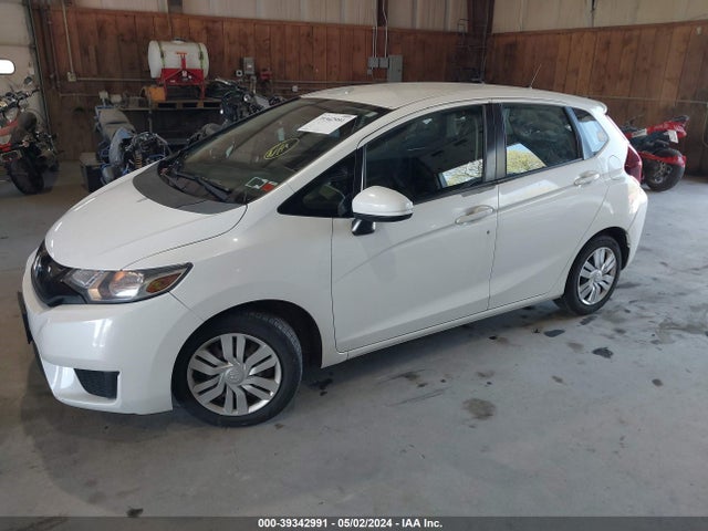 Honda FIT LX 2015 3HGGK5H53FM770836 Image 2