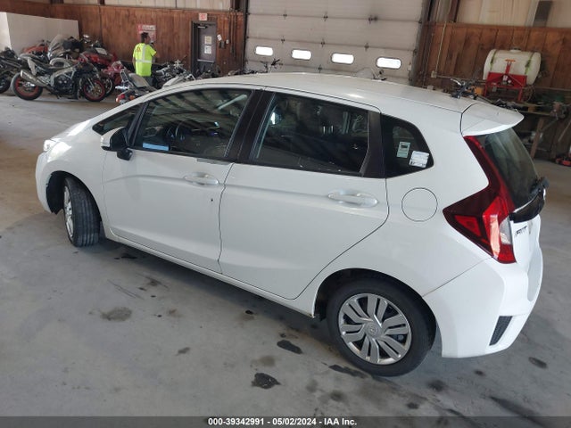 Honda FIT LX 2015 3HGGK5H53FM770836 Image 3