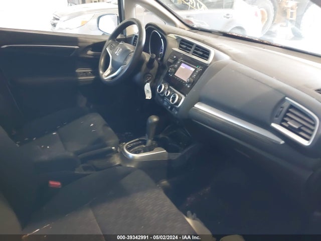 Honda FIT LX 2015 3HGGK5H53FM770836 Image 5
