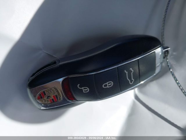 2012 PORSCHE CAYENNE WP1AA2A20CLA10011 Photo 10