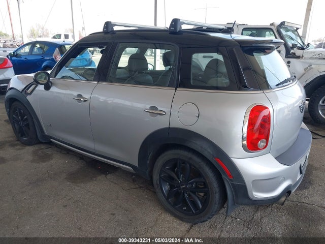 2016 MINI COUNTRYMAN WMWZC5C57GWU03836 Photo 2