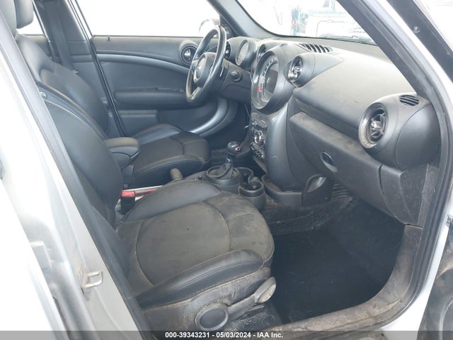 2016 MINI COUNTRYMAN WMWZC5C57GWU03836 Photo 4