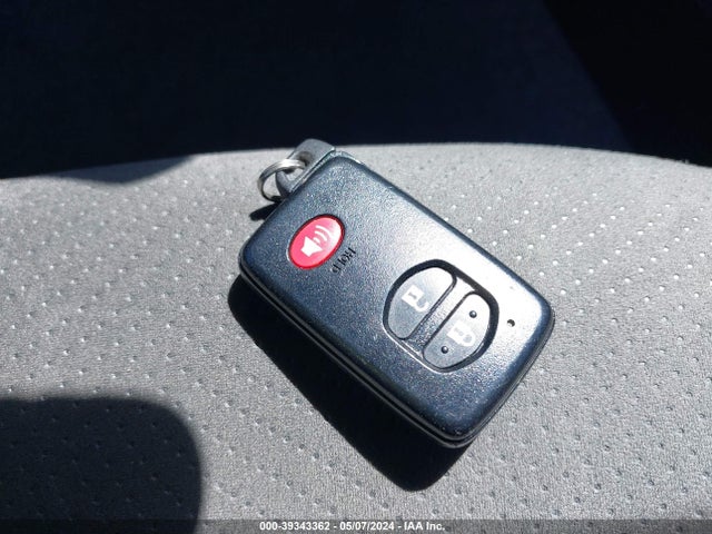 Toyota Prius Three 2015 JTDKN3DU0F1880659 Image 11